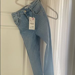 Zara jeans with tag